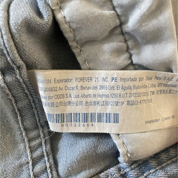 Forever 21 Cincinnati Reds Denim Jacket Girls Size Large Baseball Light Wash - Picture 7 of 12